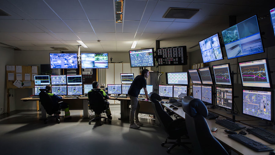 kontrollrum i pappersbruk